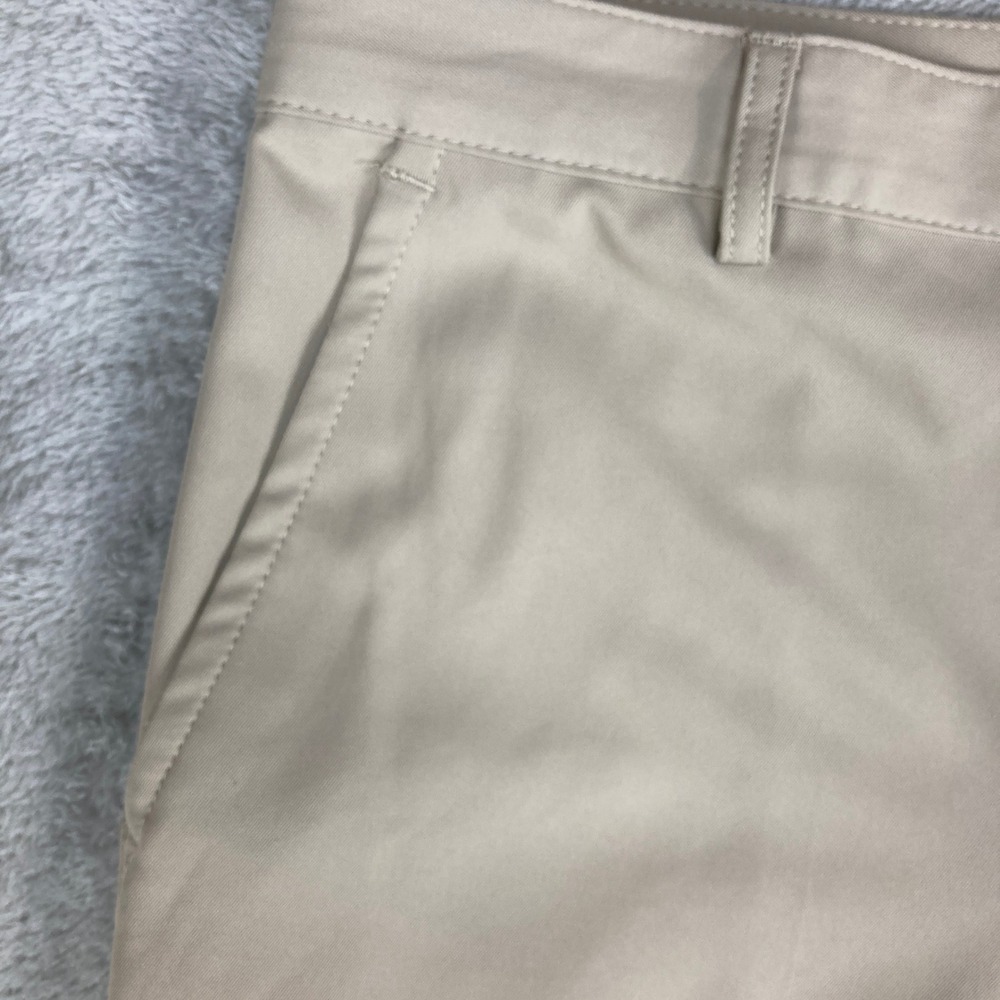 IZOD Golf Classic Mens 36 Beige Shorts Flat Front Casual Active - Picture 3 of 14